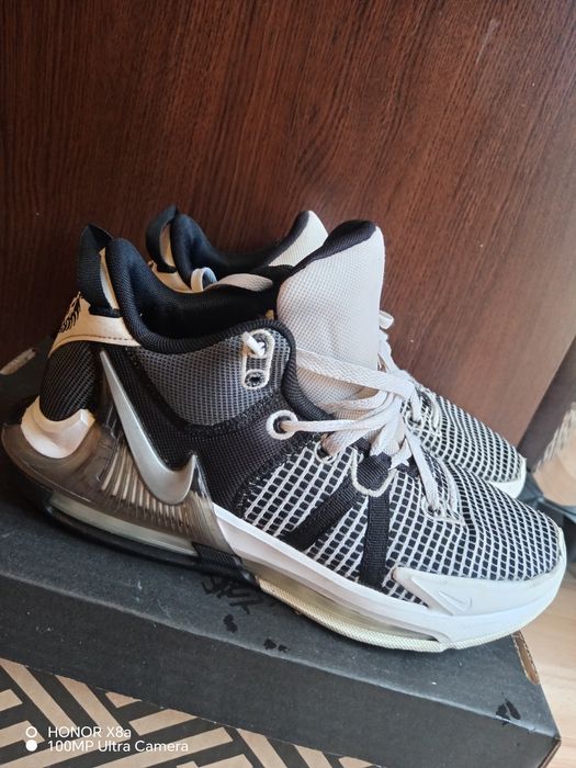 Nike lebron 17 gri conditie buna