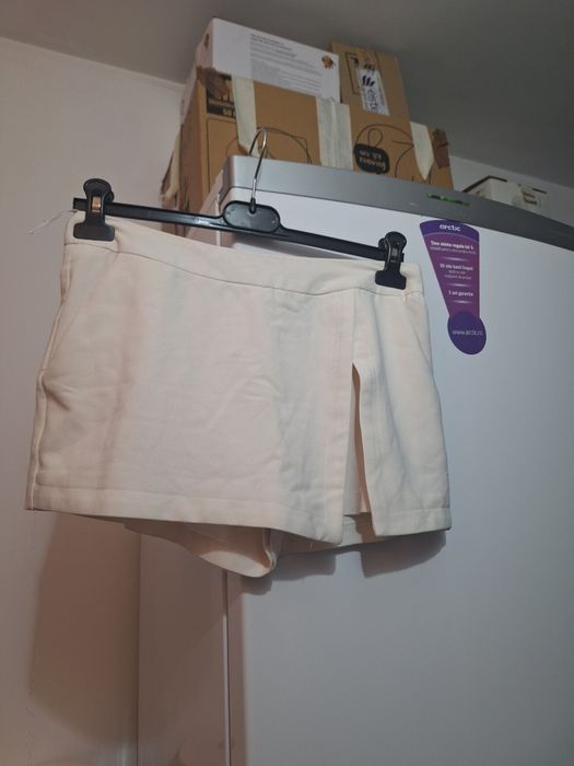 Pantalon scurt (fusta pantaloni)