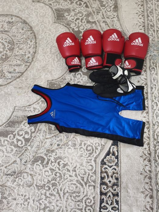 Спортивные одежды