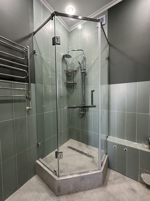 Стеклянный душевые кабинки и Перегородки