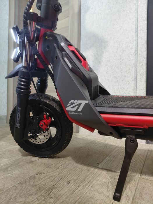 Електрическа тротинетка Segway ZT3 Pro 25 км/ч
