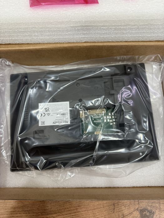 Видеодомофон HIKVISION