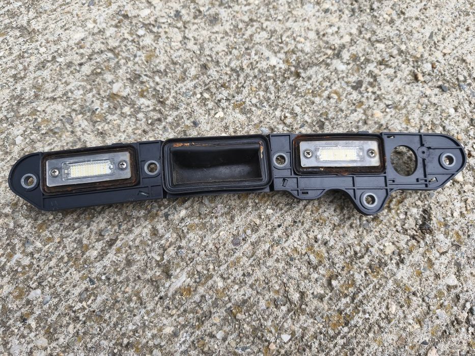 Mâner haion cu switch și becuri număr Volkswagen Passat B6 break