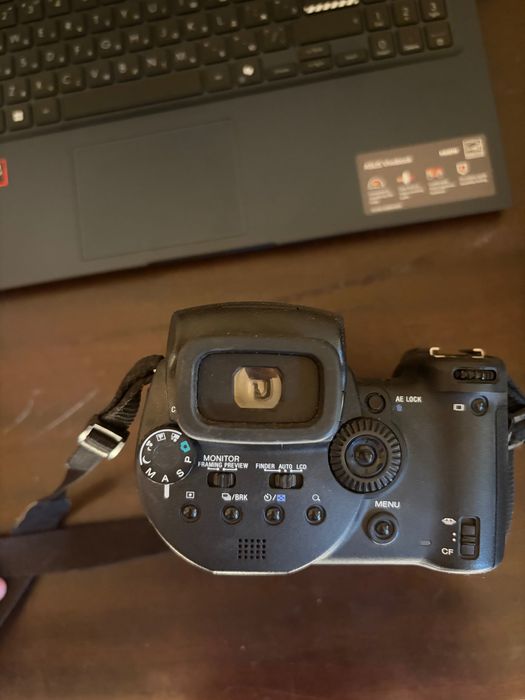 Камера Sony Cyber-shot DSC-R1