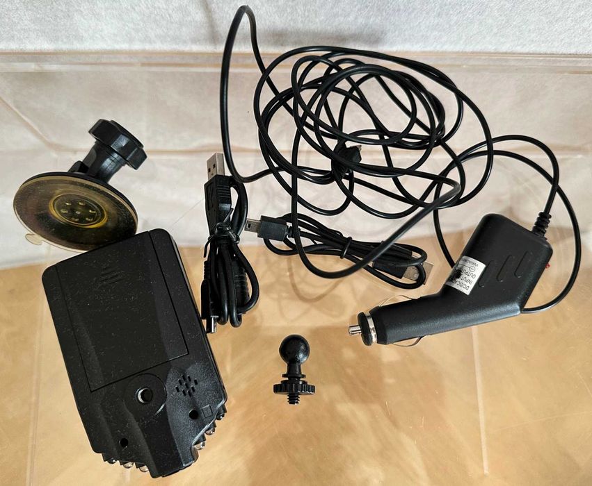 Viz Car HD camera video multifunctionala - 2 seturi noi, sigilate