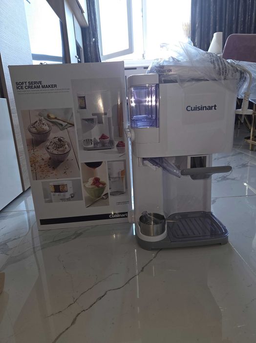 Aparat de inghetata nou sigilat cuisinart! Cu certificat de garantie!