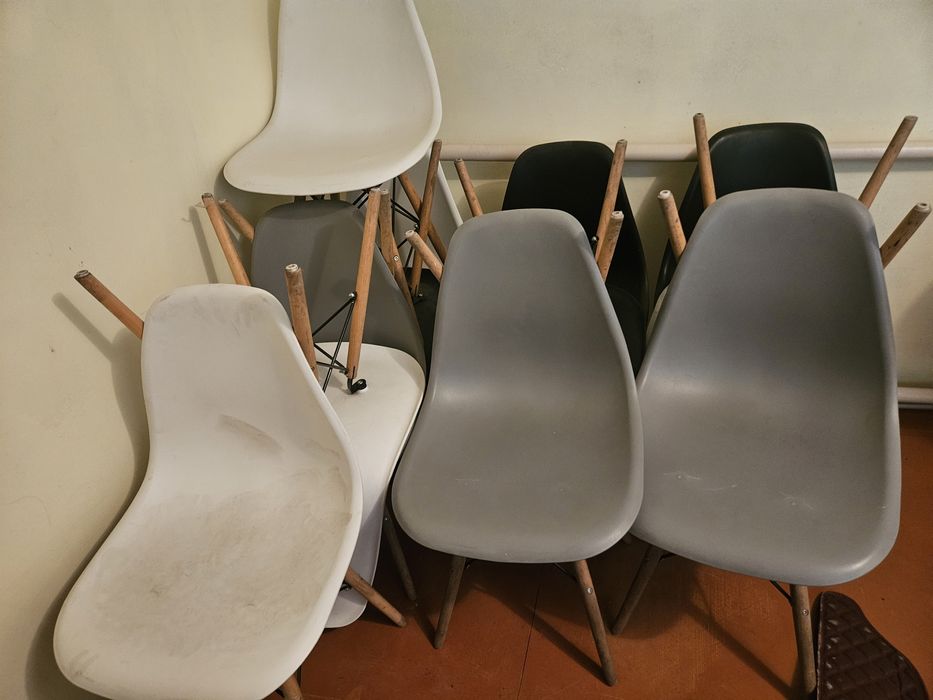 Столы и стулья, столы