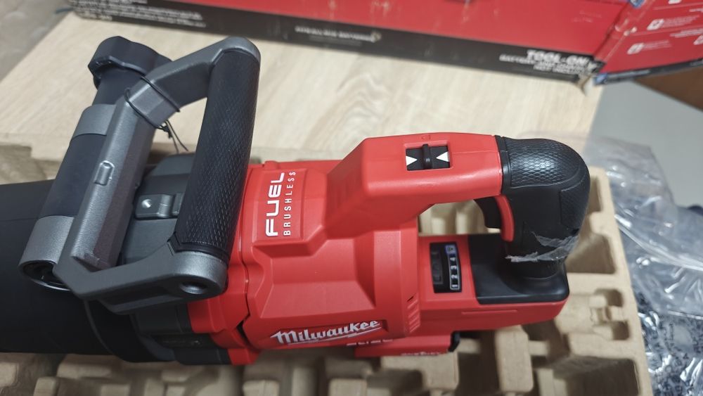 Impact  milwaukee 2700 nm cap de 1 țol