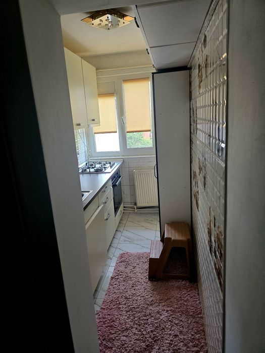 Inchiriez  apartament micro 5