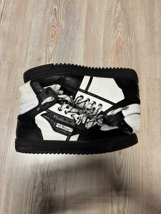 off white 3.0 off court black and white