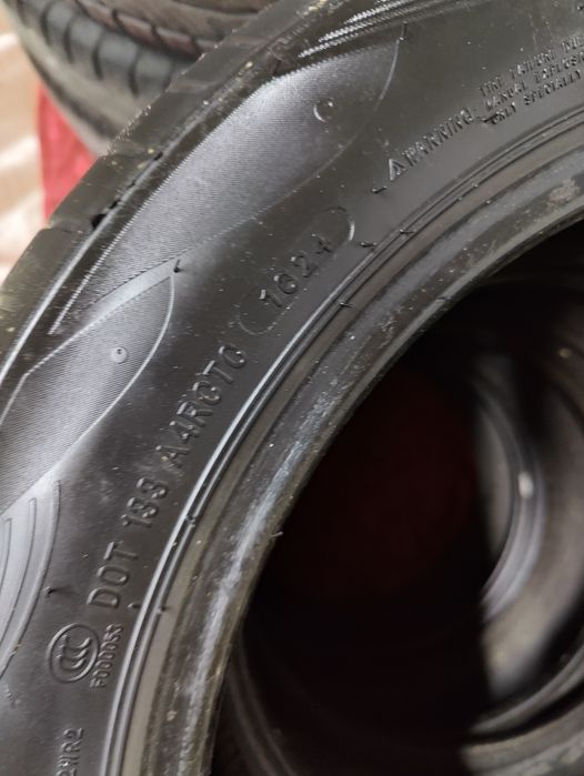 Продам шины на камри