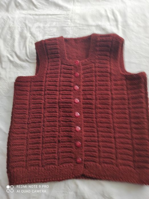 Плетени вълнени елеци