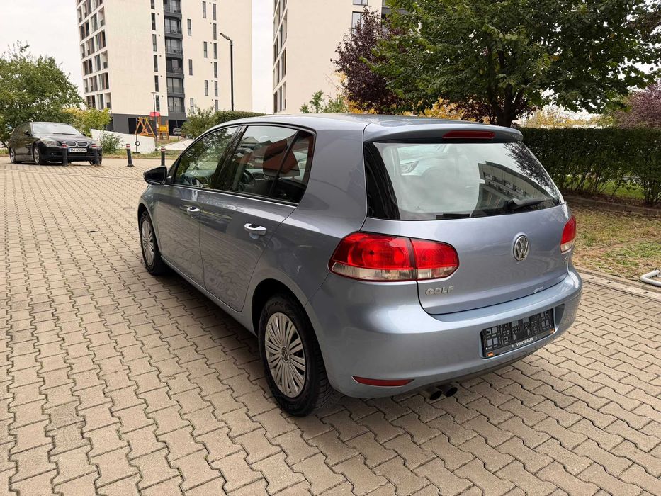 VOLKSWAGEN Golf 2011 — imagine 4