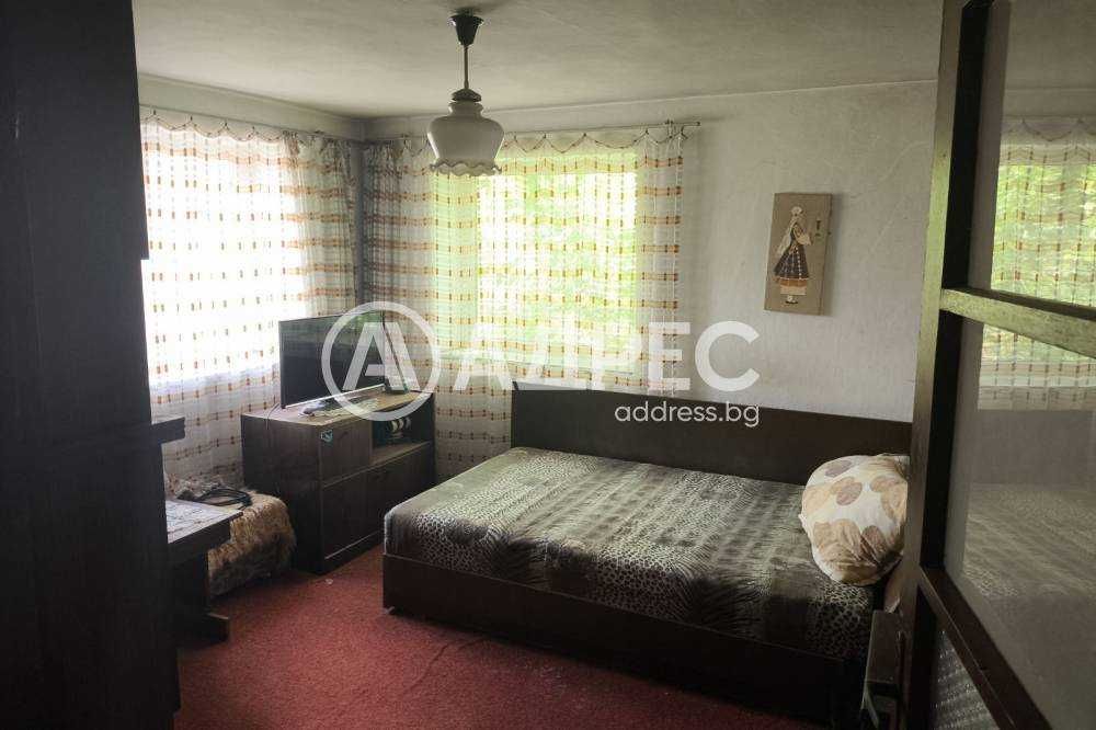 Продава се Къща в Разград, Абритус - 174 кв.м за 1234 €/кв.м - Снимка #3