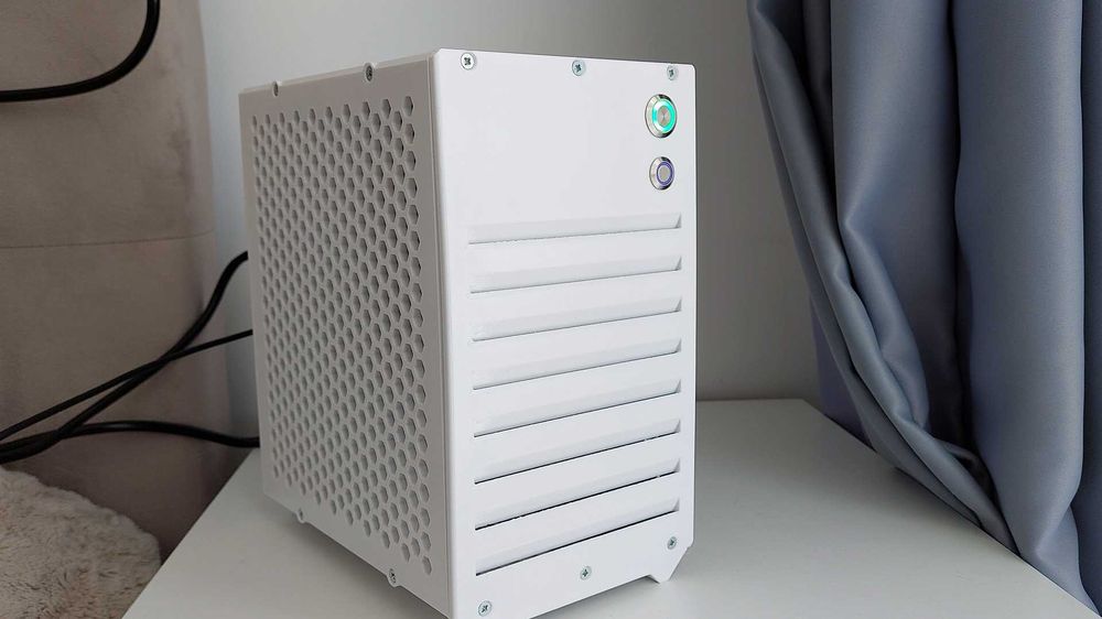 Mini ITX GA-H81M-S2V i5 4570 16GB DDR3 256 SSD Wifi