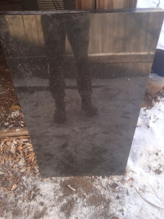 Камень черный гранит