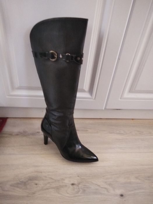 Новый сапоги 36р срочно