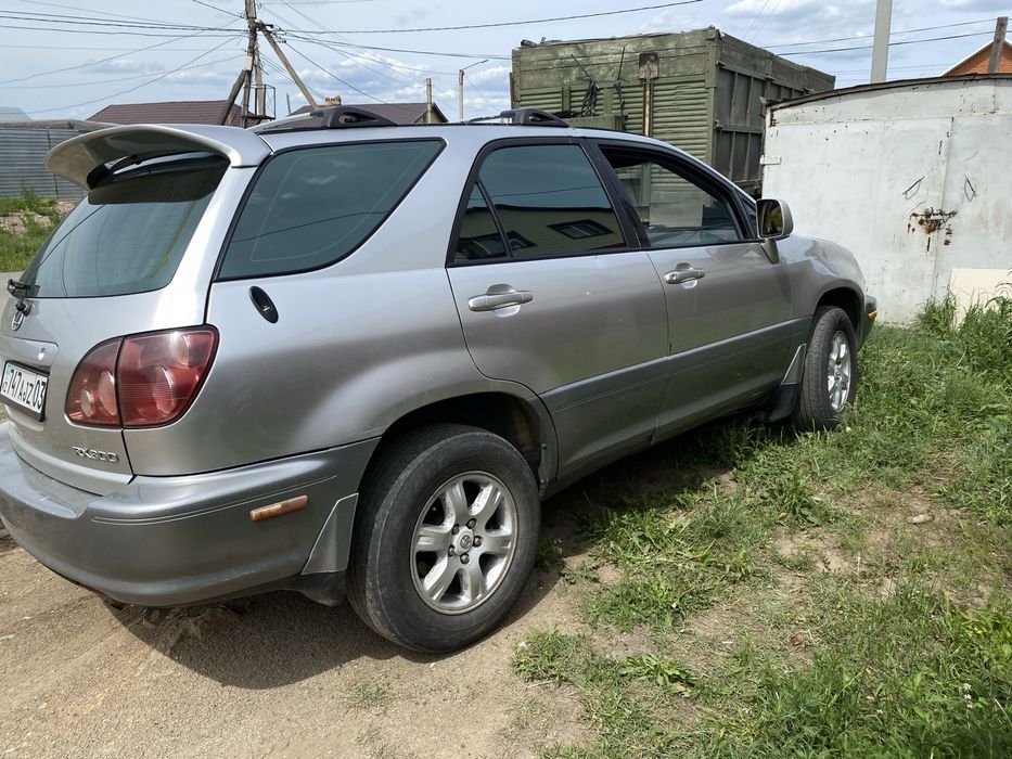 Lexus RX 300 1 поколение