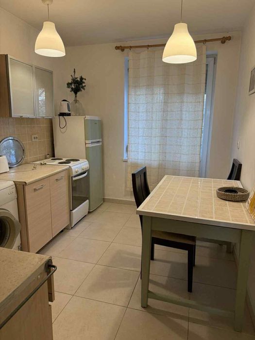 Тристаен апартамент под наем в ж.к. Лозенец, 2215351