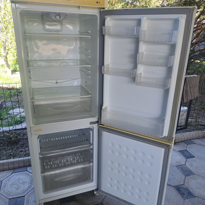 Продам холодильник