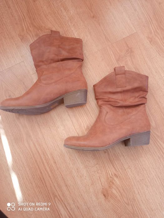 Обувки, боти и ботуши - нови и използвани