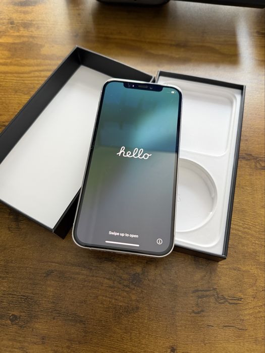 Два iPhone 14ProMax (1TB) и два iPhone 12Pro (512GB)