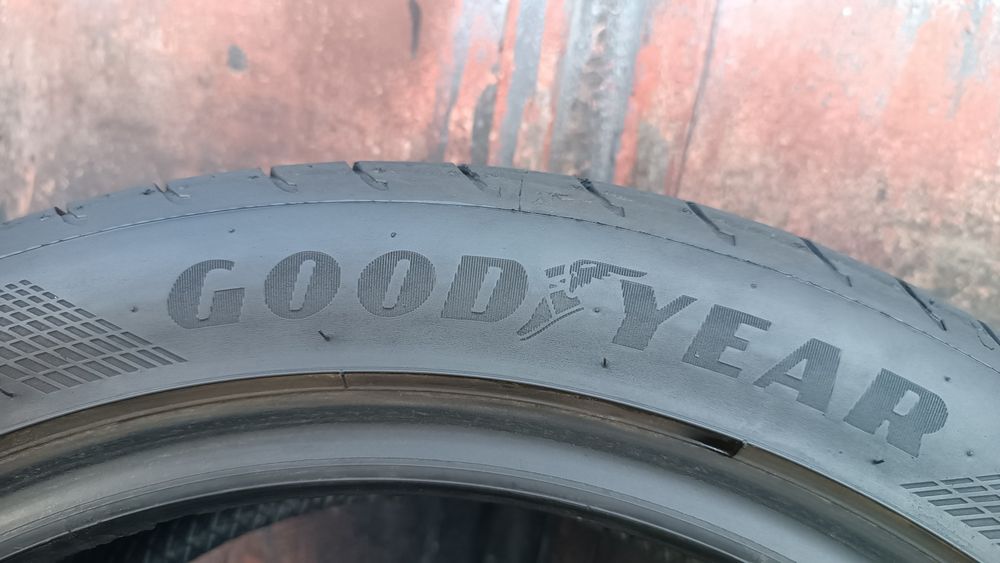 225/45/17 Goodyear