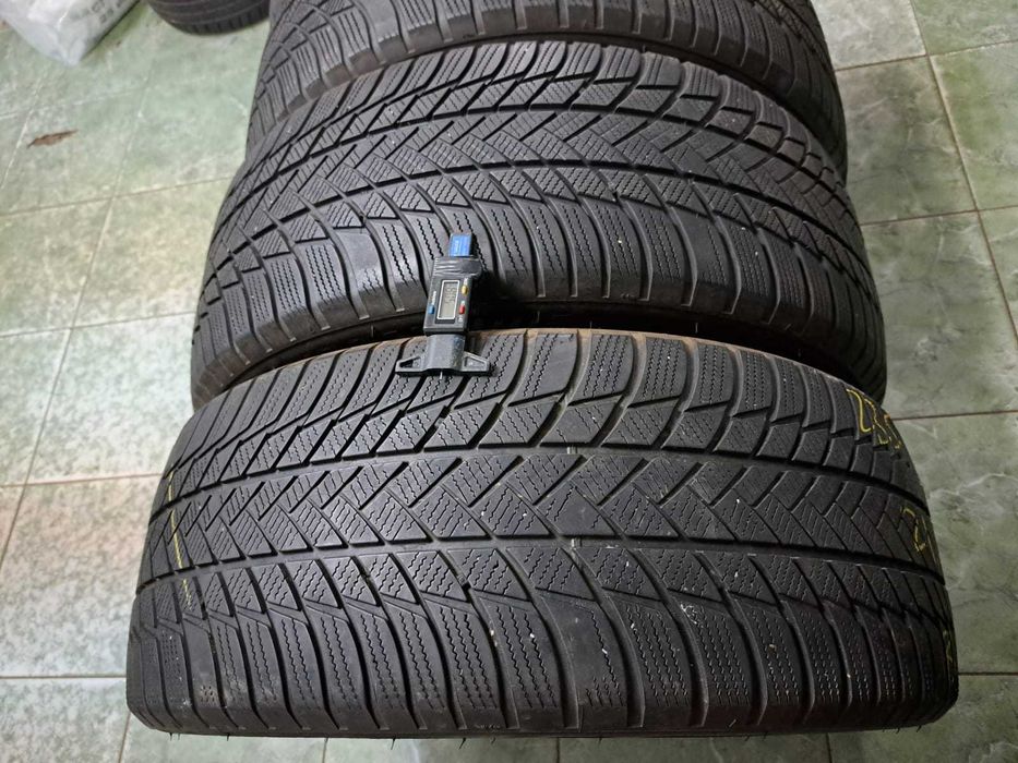 4 anvelope 235/50 R19 Bridgestone