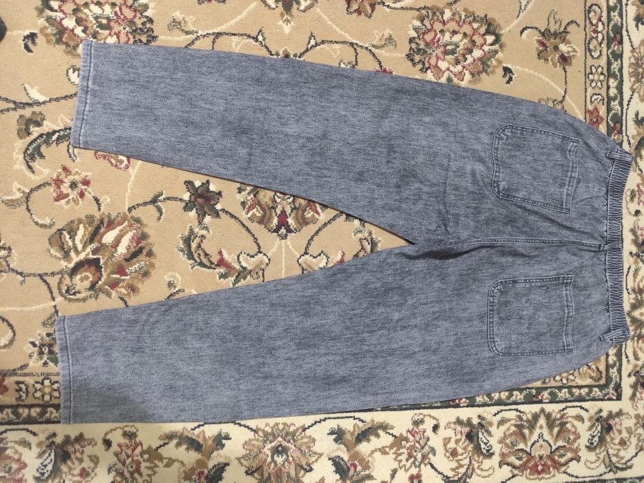 Продам новые джинсы