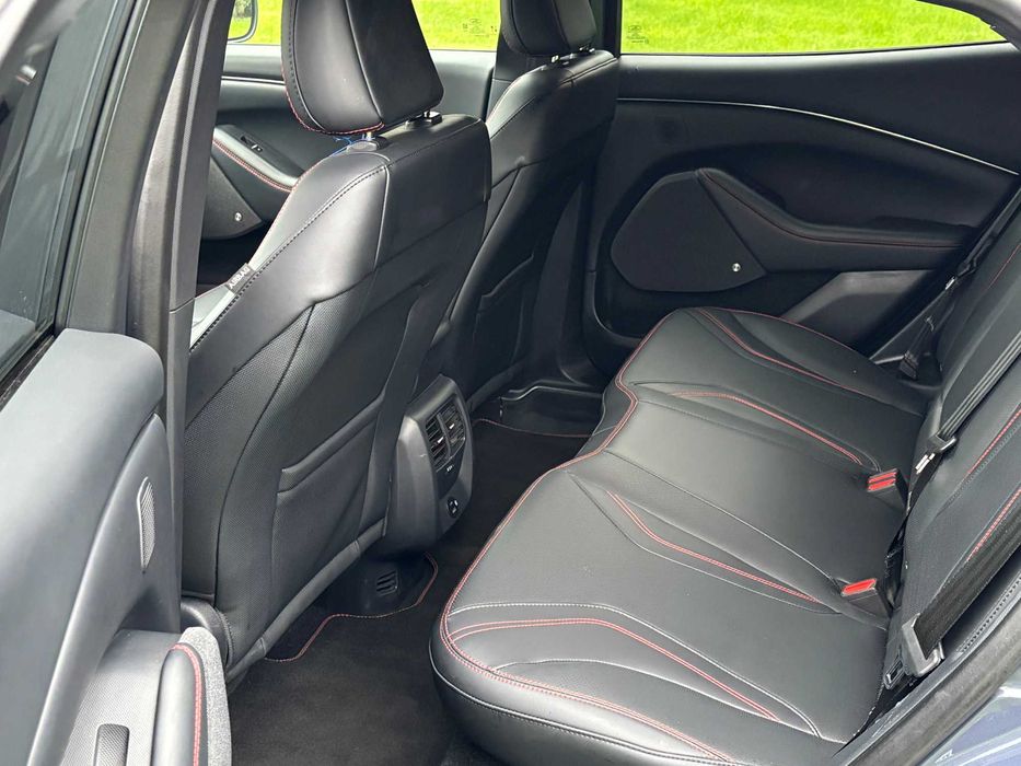 Ford Mustang Mach-E AWD Premium