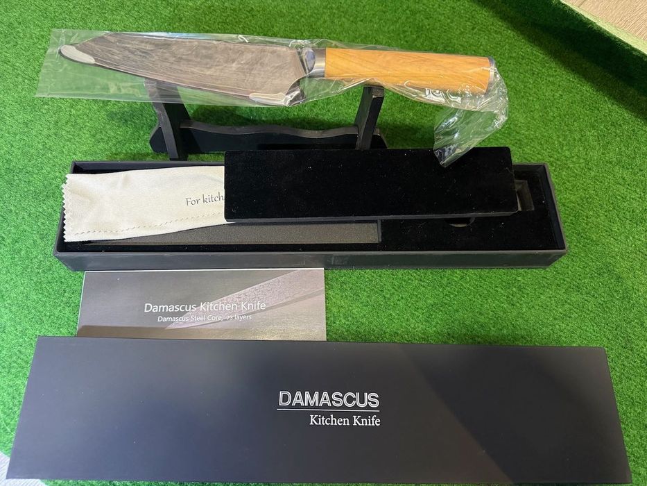 Нож Кухненски  Японска Дамаскова стомана 73 слоя, VG-10 сърцевина