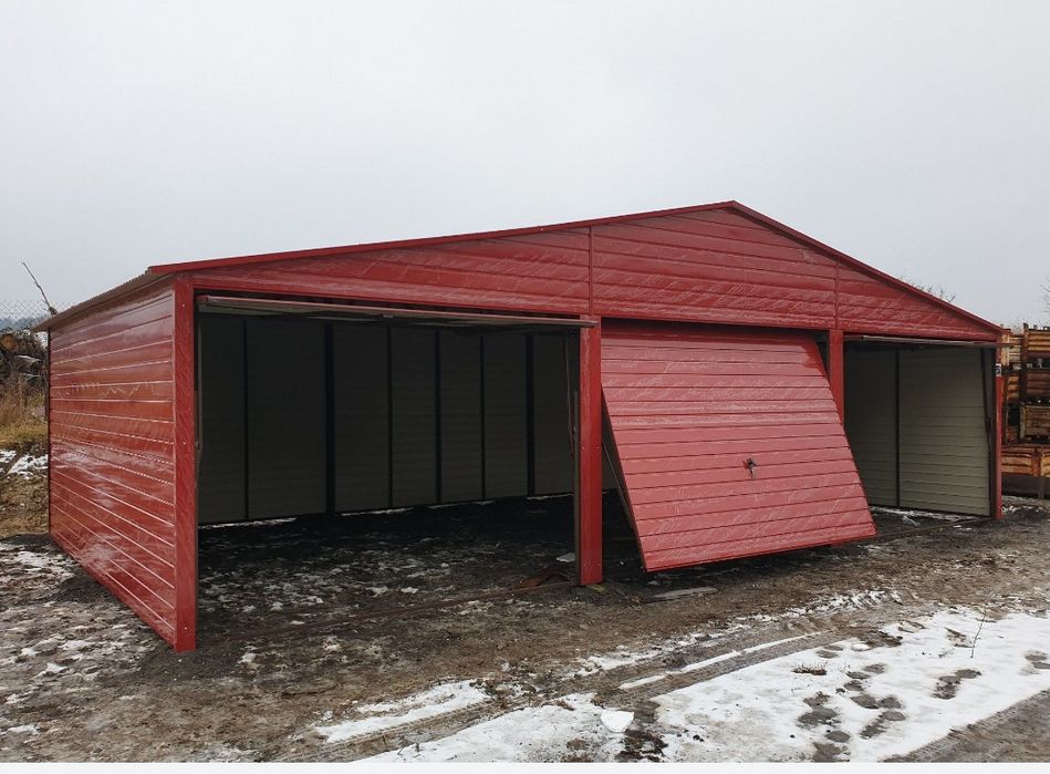 Garaj metalic personalizat și panouri sandwich fabricate din materiale