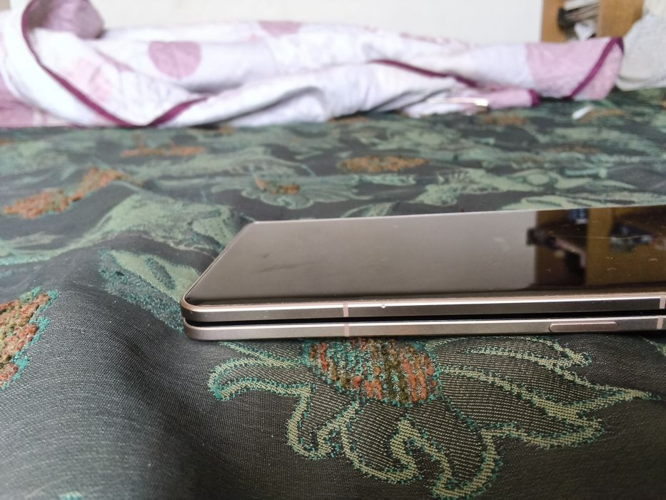 Honor magic v5, златист цвят, в гаранция