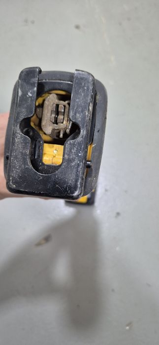 Пила сабельна Dewalt DCS310