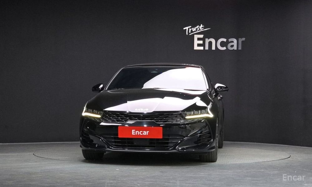 продаётся автомобиль автомат бензин 
Год выпуска: 2022