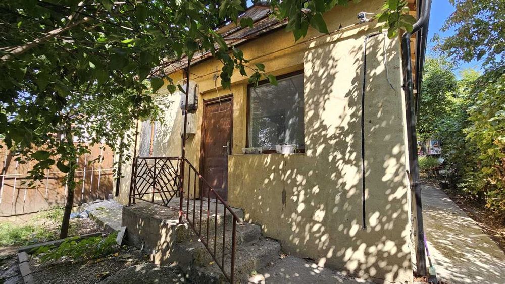 De vânzare – Casă duplex în zona Păcurari, Str. Petru Poni - benzinăria MOL | 720 mp teren, comision zero