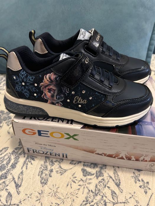 Geox нови светещи  35 номер