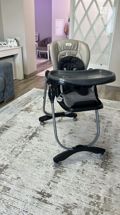 Детский столик каталка