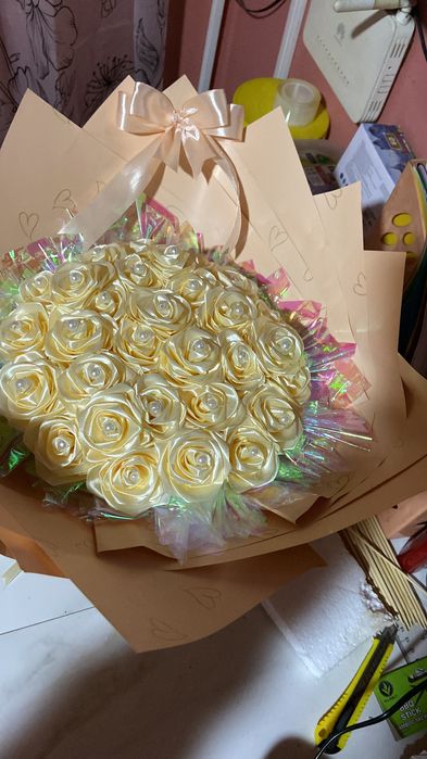 Aranjamente florale din satin flori