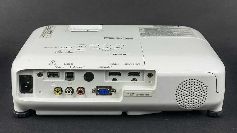 Proiector Epson 3000 Lum