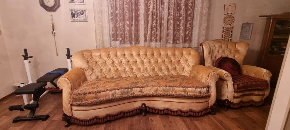 продам мягкий уголок,  красивый