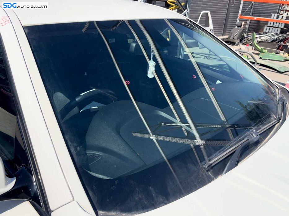 Parbriz Geam Sticla Model cu Senzor Ploaie BMW Seria 5 F10 F11 2009 - 2017 (imperfectiuni) [Q6605]
