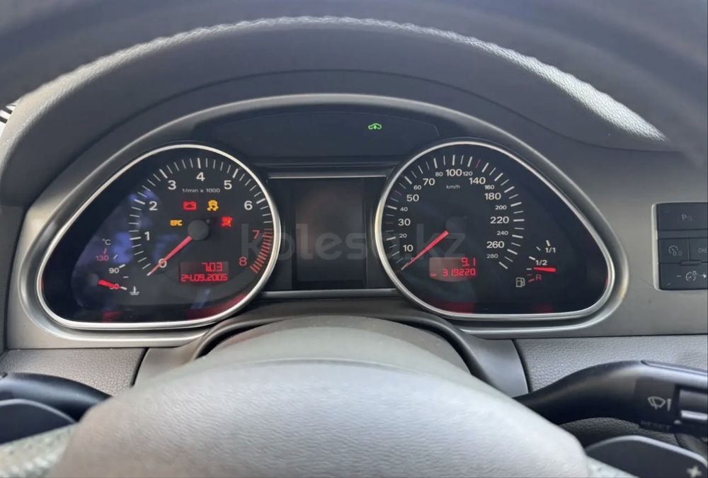 Ауди Q7 год 2006
