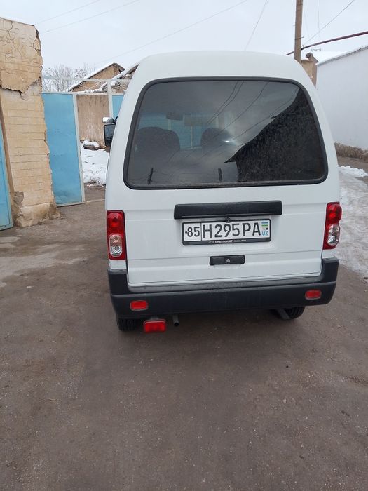 Yili. 2025 probeg 3.600. Gaz .propan. Polik chexol  qilingan