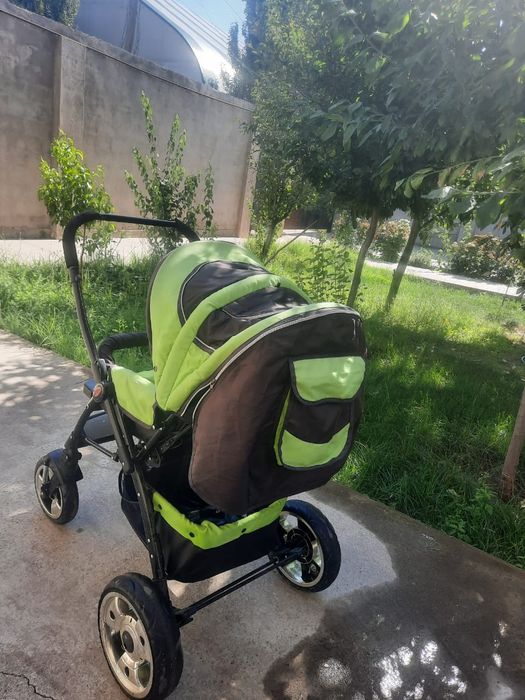 Коляска для ребенка