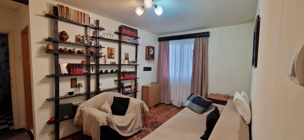 Apartament cu 3 camere de vânzare – strada Aviatorilor, Piata Dacia