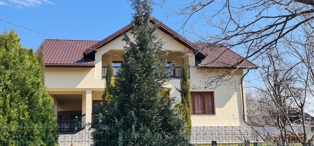 Casă de vânzare in Nehoiu.