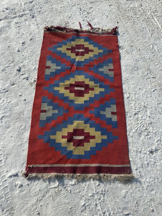 Коврик ручной работы