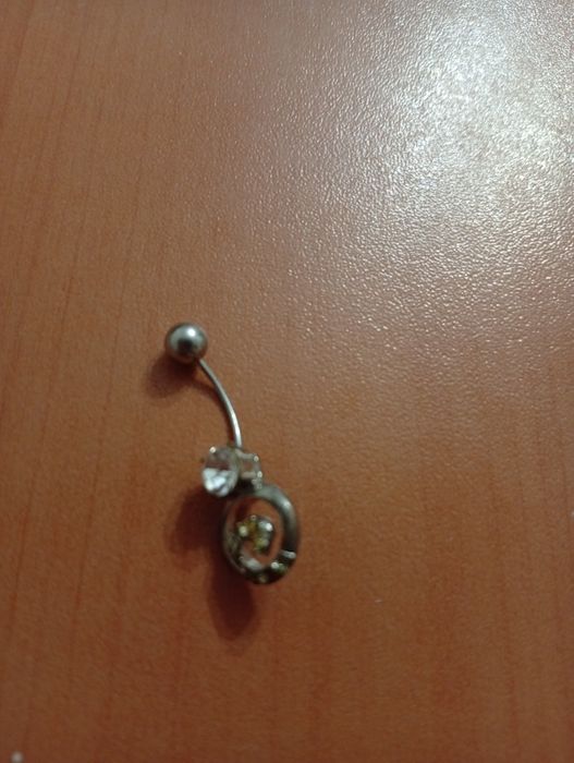 Продам   Срочно брошь Камею .