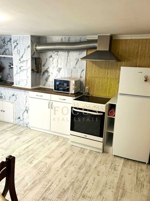 Дава се под наем Къща в Пловдив, Център - 200 кв.м за 800 € - Снимка #4